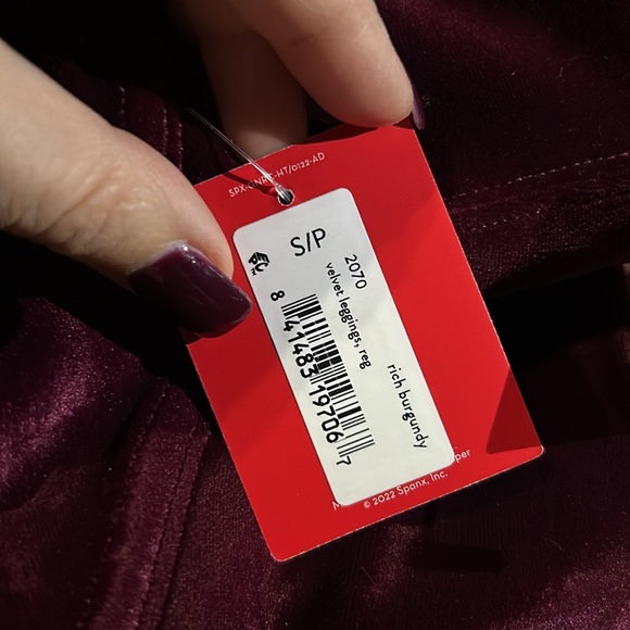New with Tags!  SPANX Rich Burgundy Velvet High Waisted Leggings - Picture 6 of 7